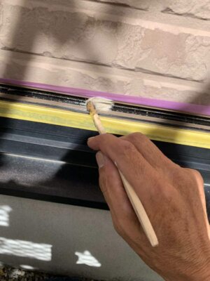 ガスケットからシーリングに打ち替え　劣化　積水ハウス　外壁塗装の事なら浜松塗装専門店加藤塗装プライマー