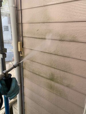 浜松市中区和合町外壁塗装屋根塗装工事施工事例令和5年外壁塗装の事なら浜松塗装専門店加藤塗装藻や苔等の微生物の汚れ高圧洗浄