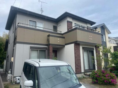 浜松市中央区和合町Tさま邸で外装塗装完成しました。